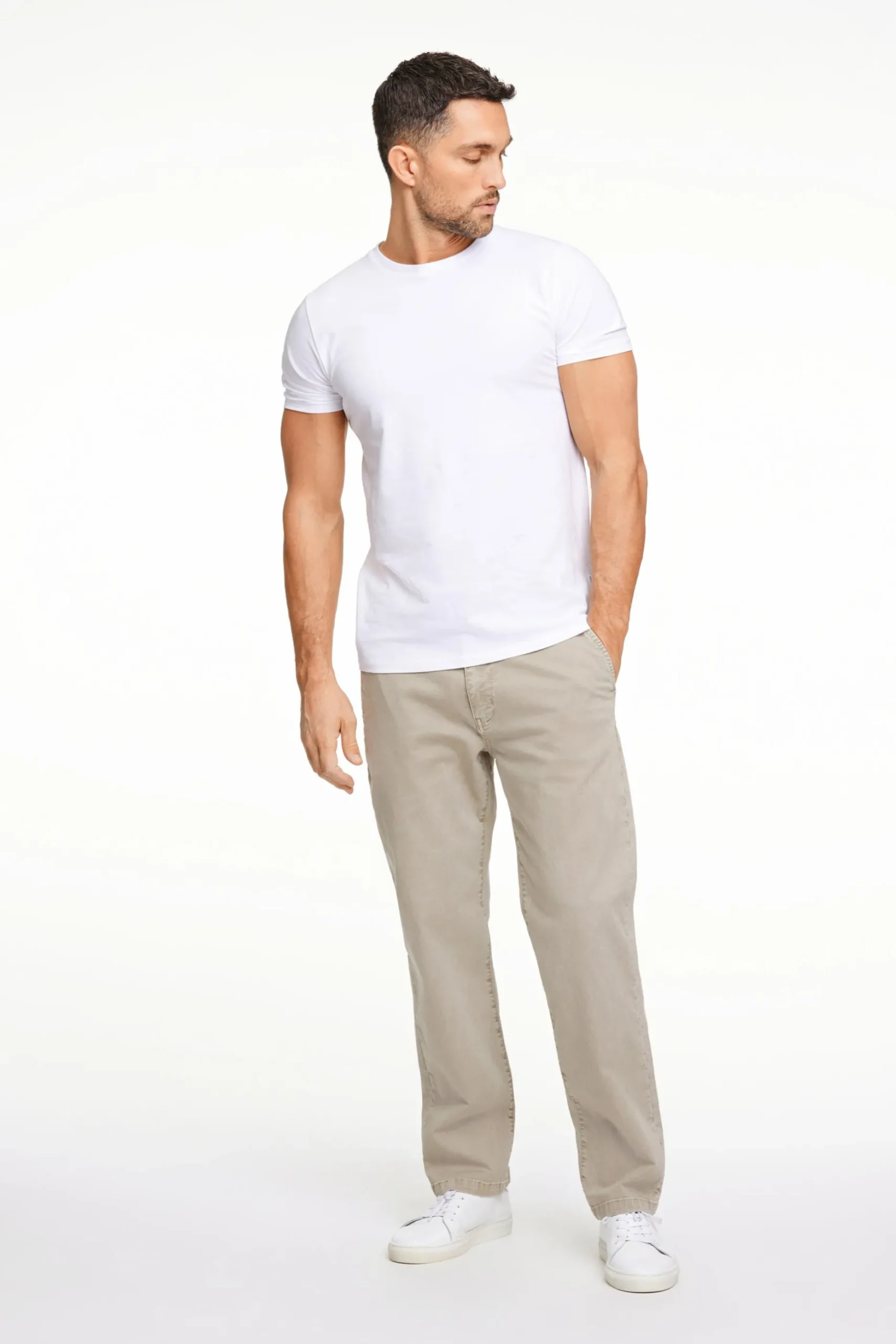 Chinos