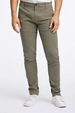 Chinos