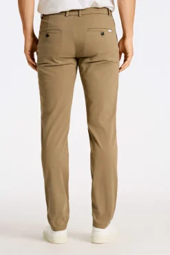 Chinos