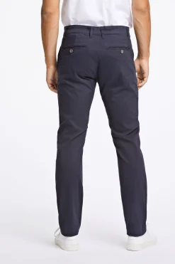 Chinos