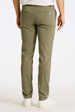 Chinos