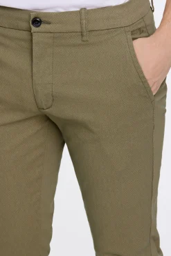 Chinos