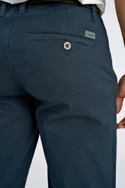 Chinos