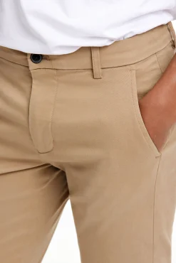 Chinos