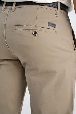 Chinos