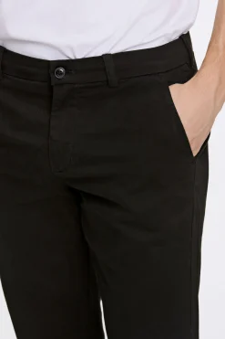 Chinos