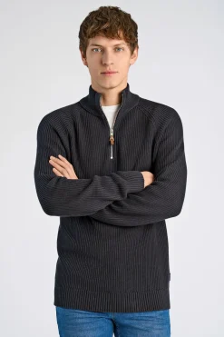 Half-zip