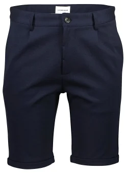 Performance shorts